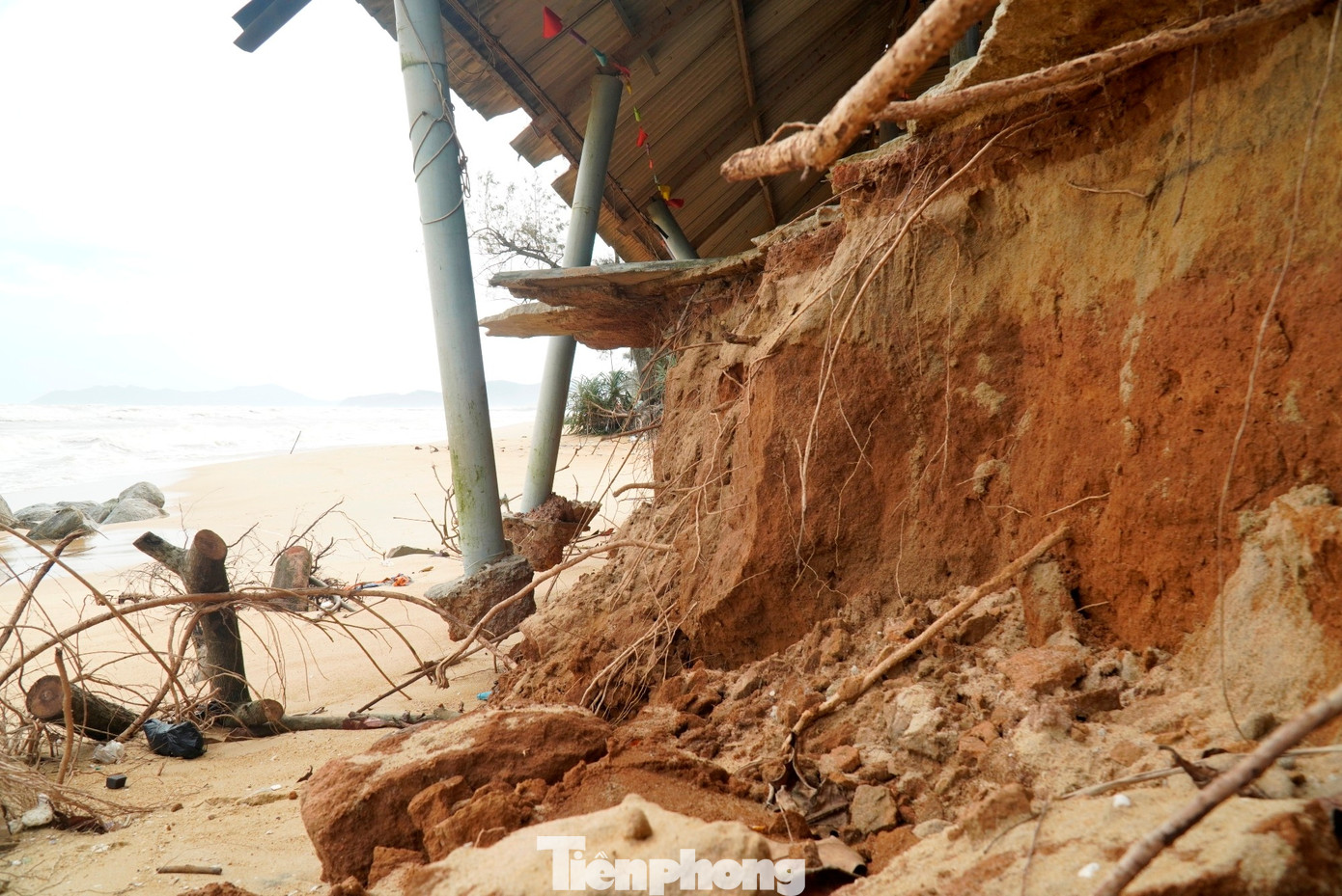 Cảnh tượng chưa từng thấy tại bãi tắm nổi tiếng xứ Huế- Ảnh 17.