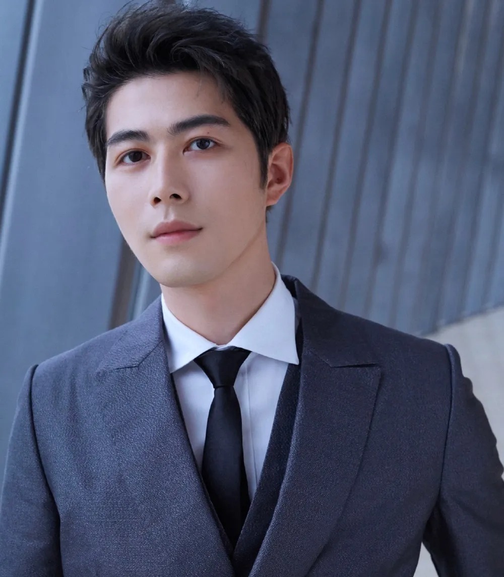 Bi kịch sau cú ngã khiến nam diễn viên bị xe tải cán nát chân, 2 năm lên bàn mổ để giữ mạng- Ảnh 1.