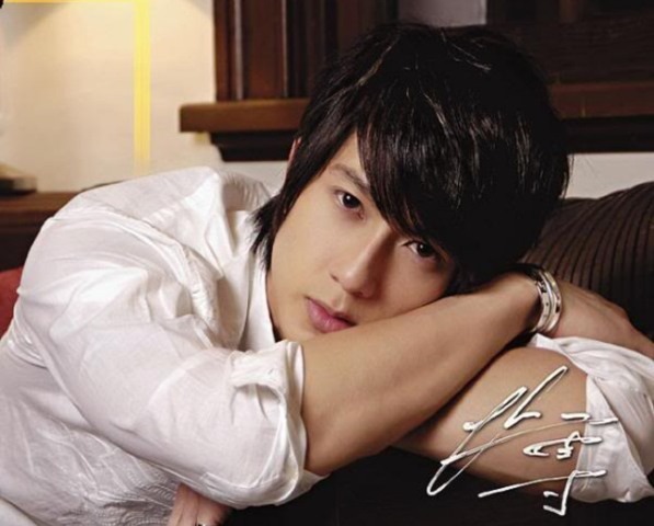 Có phải mỹ nam này uống thuốc trường sinh không mà trẻ mãi thế: U50 mà tưởng con của bạn cùng lứa- Ảnh 5. Có phải mỹ nam này uống thuốc trường sinh không mà trẻ mãi thế: U50 mà tưởng con của bạn cùng lứa- Ảnh 5.