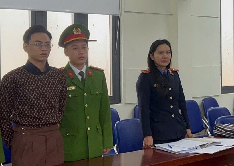 "Tổng tài" Nguyễn Văn Thiên ra lệnh đánh nhân viên quán cafe có thể bị xử phạt bao nhiêu năm tù?- Ảnh 3.