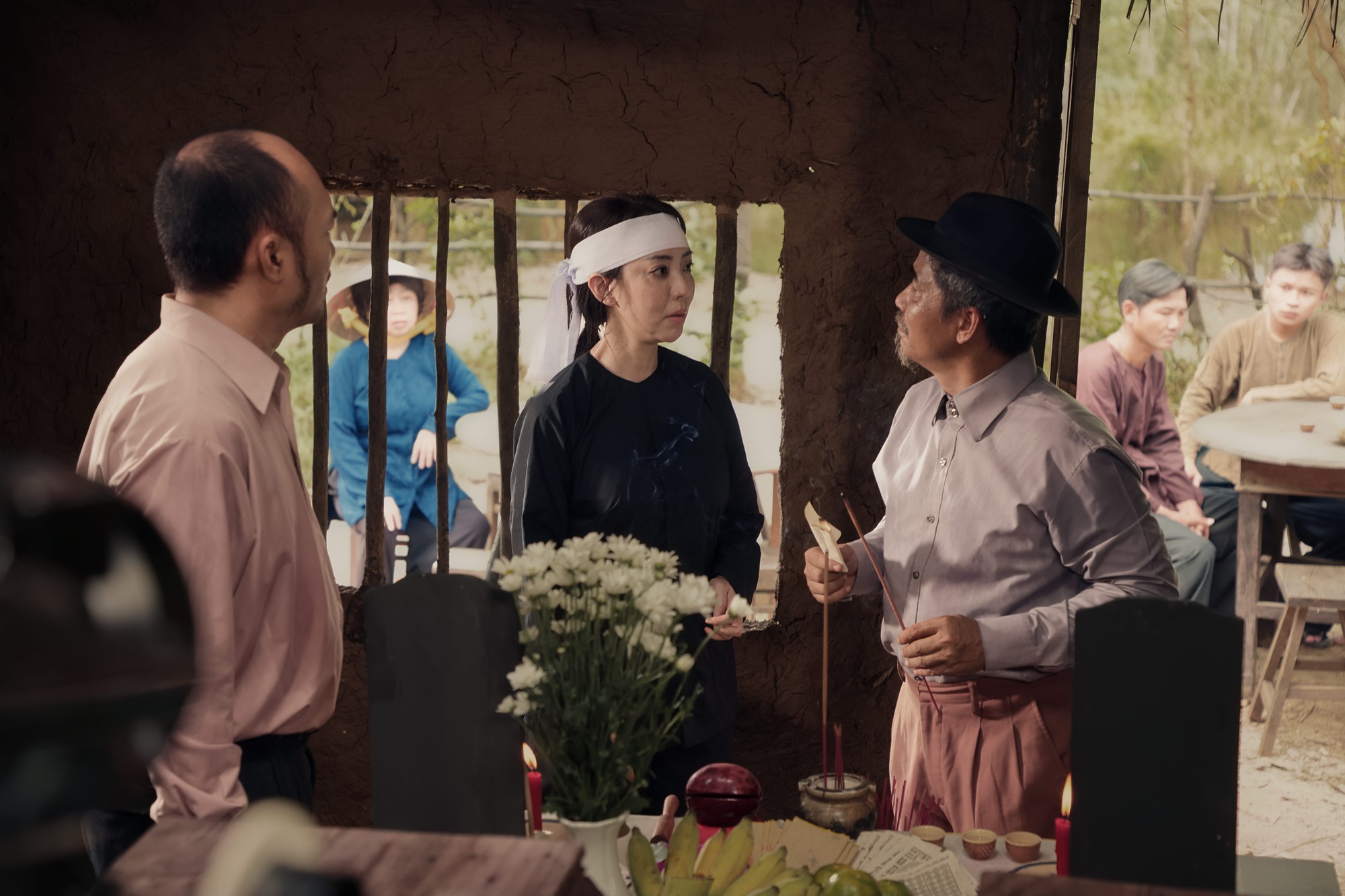 Khóc hết 10 gói khăn giấy vẫn phải lao vào xem phim Việt này: Nhìn nữ chính mà xót vô cùng, biên kịch ác quá vậy- Ảnh 4. Khóc hết 10 gói khăn giấy vẫn phải lao vào xem phim Việt này: Nhìn nữ chính mà xót vô cùng, biên kịch ác quá vậy- Ảnh 4.