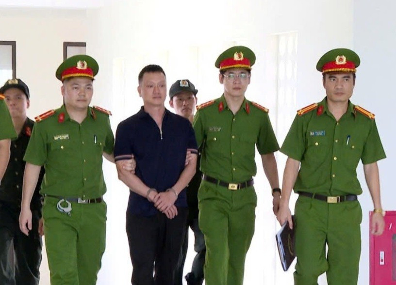 Lộ diện người nhận 350 triệu đồng "chạy giảm án" của trùm giang hồ Vi "ngộ"- Ảnh 1.