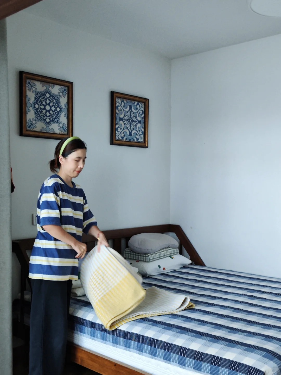 Cứ về đến cửa là tụt mood, lòng nặng trĩu? 6 mẹo dân gian 