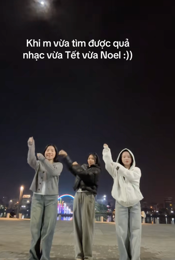 Hài hước trào lưu 'Giáng Xuân' trộn Noel với Tết, dân mạng xem là cười- Ảnh 3.