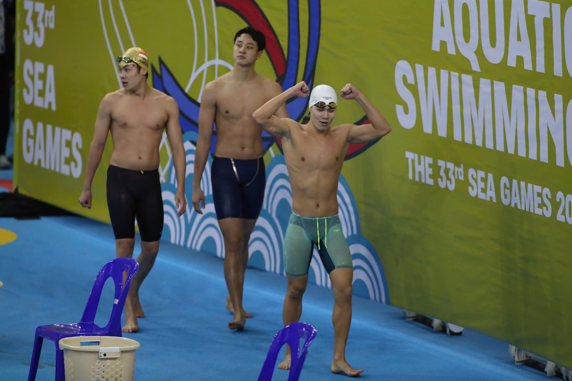 Ngắm trai 6 múi Trần Hưng Nguyên bơi "out trình" ở SEA Games, giành HCV cho Việt Nam- Ảnh 12. Ngắm trai 6 múi Trần Hưng Nguyên bơi "out trình" ở SEA Games, giành HCV cho Việt Nam- Ảnh 12.