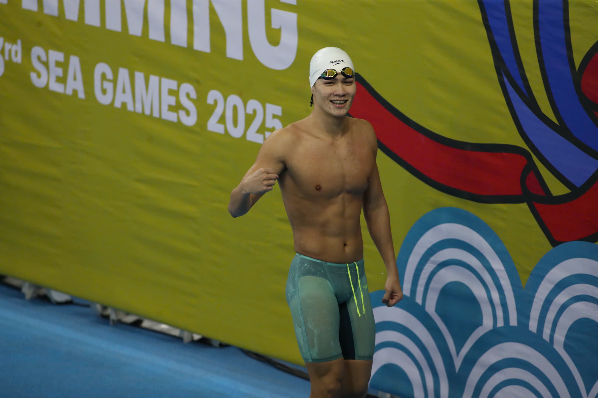 Ngắm trai 6 múi Trần Hưng Nguyên bơi "out trình" ở SEA Games, giành HCV cho Việt Nam- Ảnh 11. Ngắm trai 6 múi Trần Hưng Nguyên bơi "out trình" ở SEA Games, giành HCV cho Việt Nam- Ảnh 11.