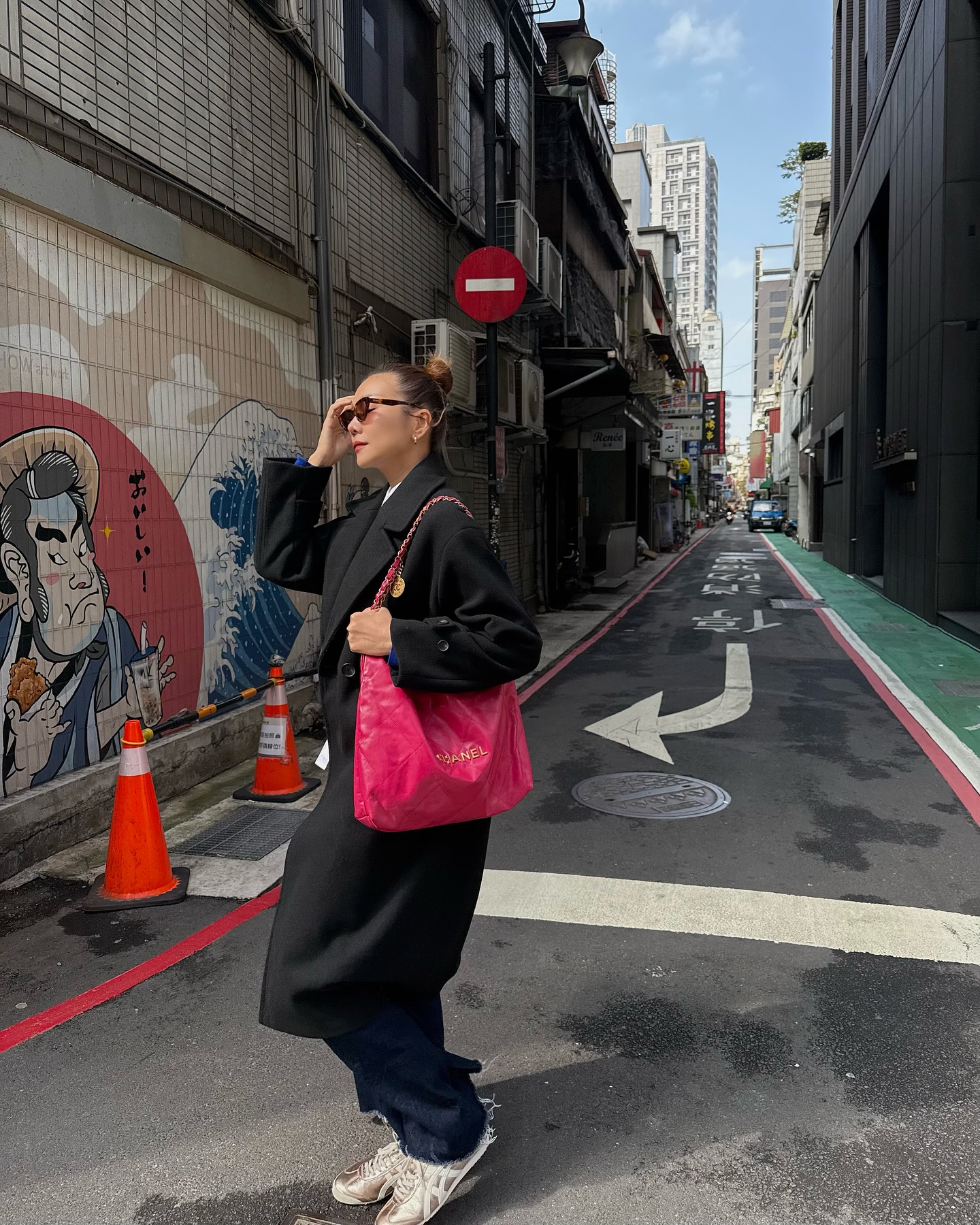 Phạm Thanh Hằng mặc gì cũng trẻ trung là nhờ 4 mẫu giày hack tuổi- Ảnh 4. Phạm Thanh Hằng mặc gì cũng trẻ trung là nhờ 4 mẫu giày hack tuổi- Ảnh 4.