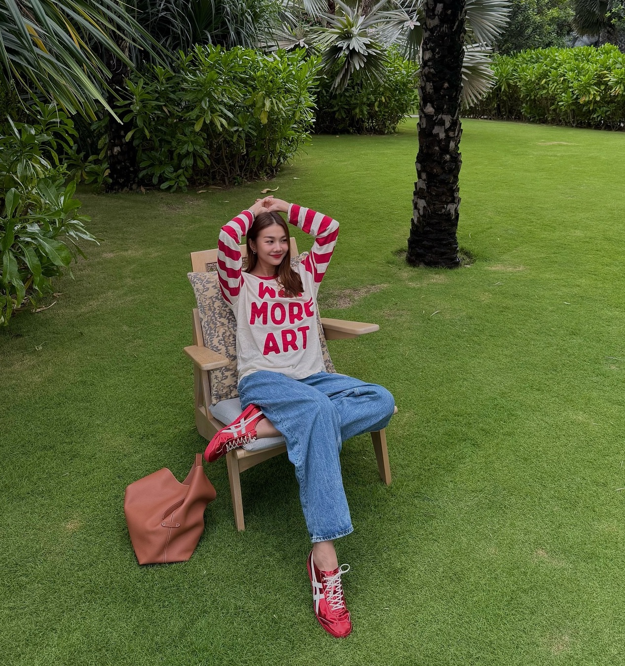 Phạm Thanh Hằng mặc gì cũng trẻ trung là nhờ 4 mẫu giày hack tuổi- Ảnh 3. Phạm Thanh Hằng mặc gì cũng trẻ trung là nhờ 4 mẫu giày hack tuổi- Ảnh 3.