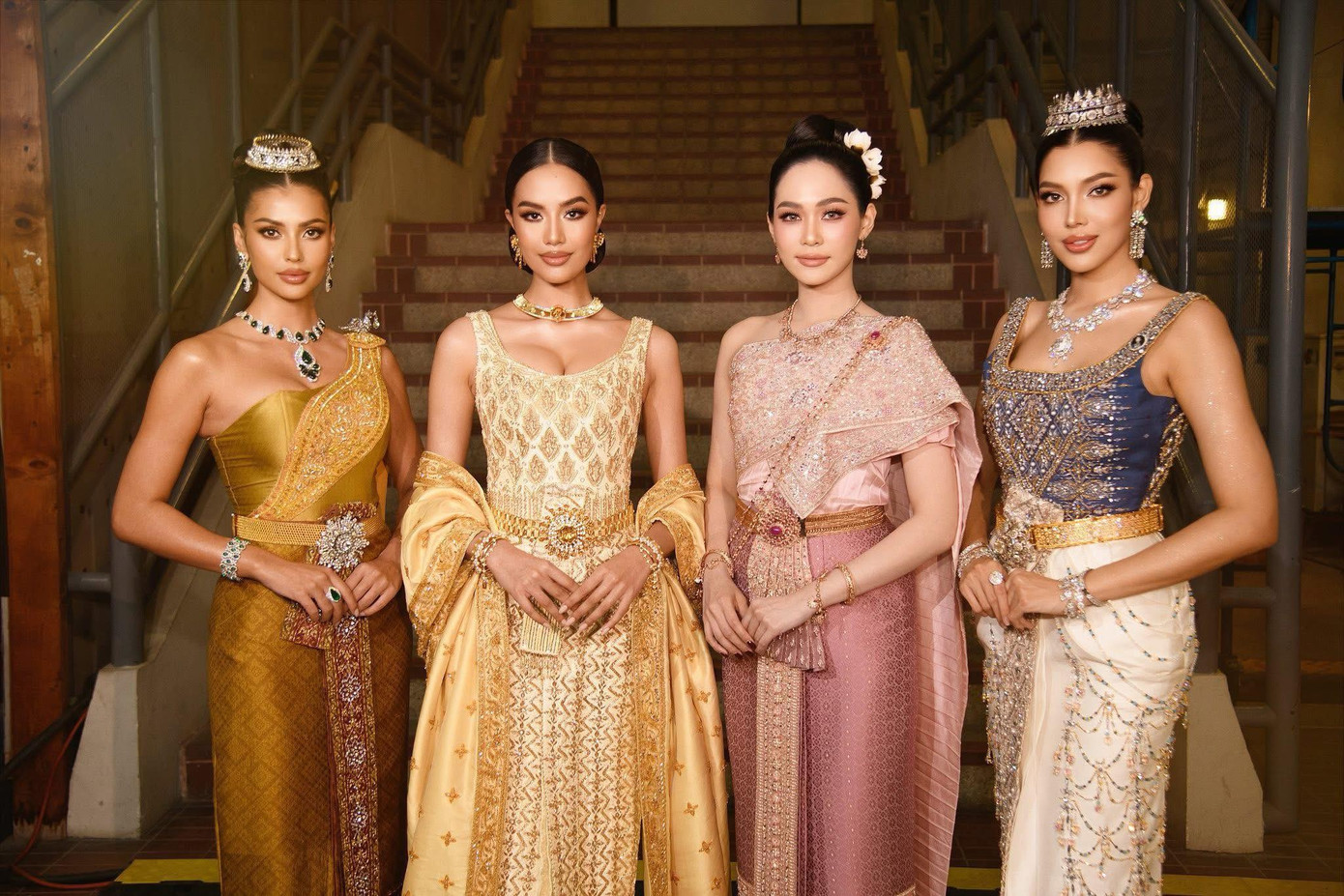 Dàn hoa hậu tại khai mạc SEA Games 33 ở Thái Lan- Ảnh 1.