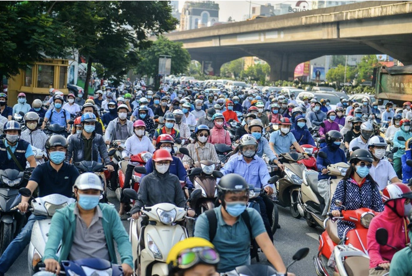 Hàng loạt chính sách hỗ trợ chuyển đổi qua xe điện- Ảnh 1.