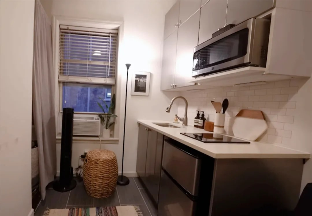 "Đặc sản" Hong Kong: 2 vợ chồng ở căn hộ 7m² vẫn thoải mái, 5 triệu người xem xin bái phục- Ảnh 7. "Đặc sản" Hong Kong: 2 vợ chồng ở căn hộ 7m² vẫn thoải mái, 5 triệu người xem xin bái phục- Ảnh 7.