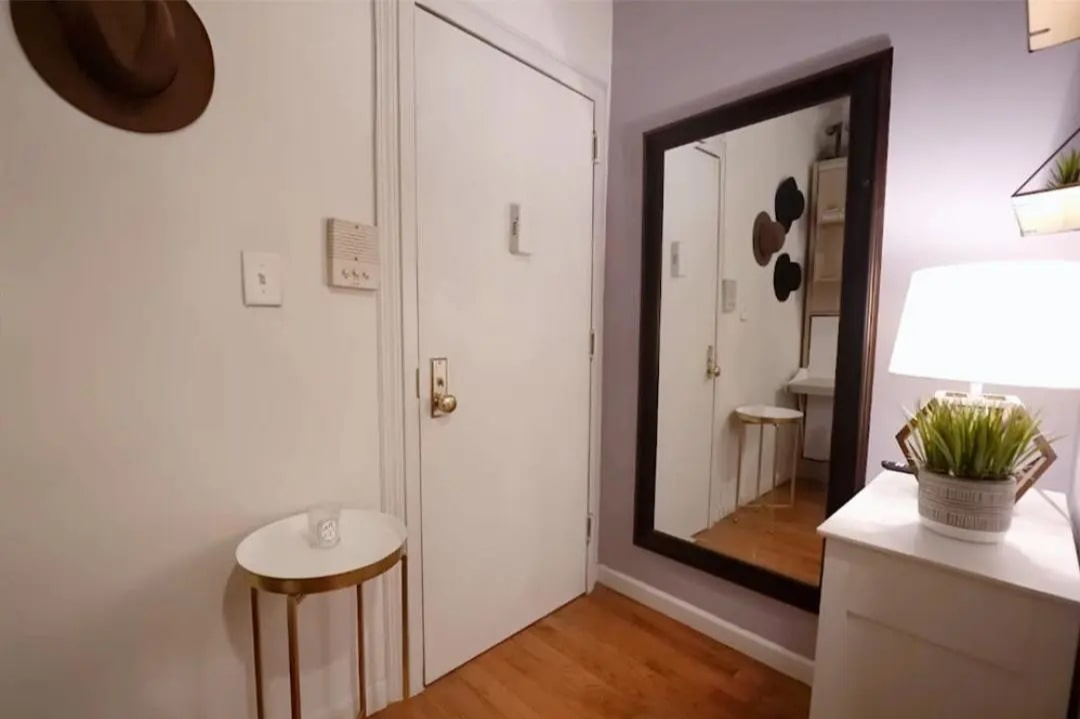 "Đặc sản" Hong Kong: 2 vợ chồng ở căn hộ 7m² vẫn thoải mái, 5 triệu người xem xin bái phục- Ảnh 13. "Đặc sản" Hong Kong: 2 vợ chồng ở căn hộ 7m² vẫn thoải mái, 5 triệu người xem xin bái phục- Ảnh 13.