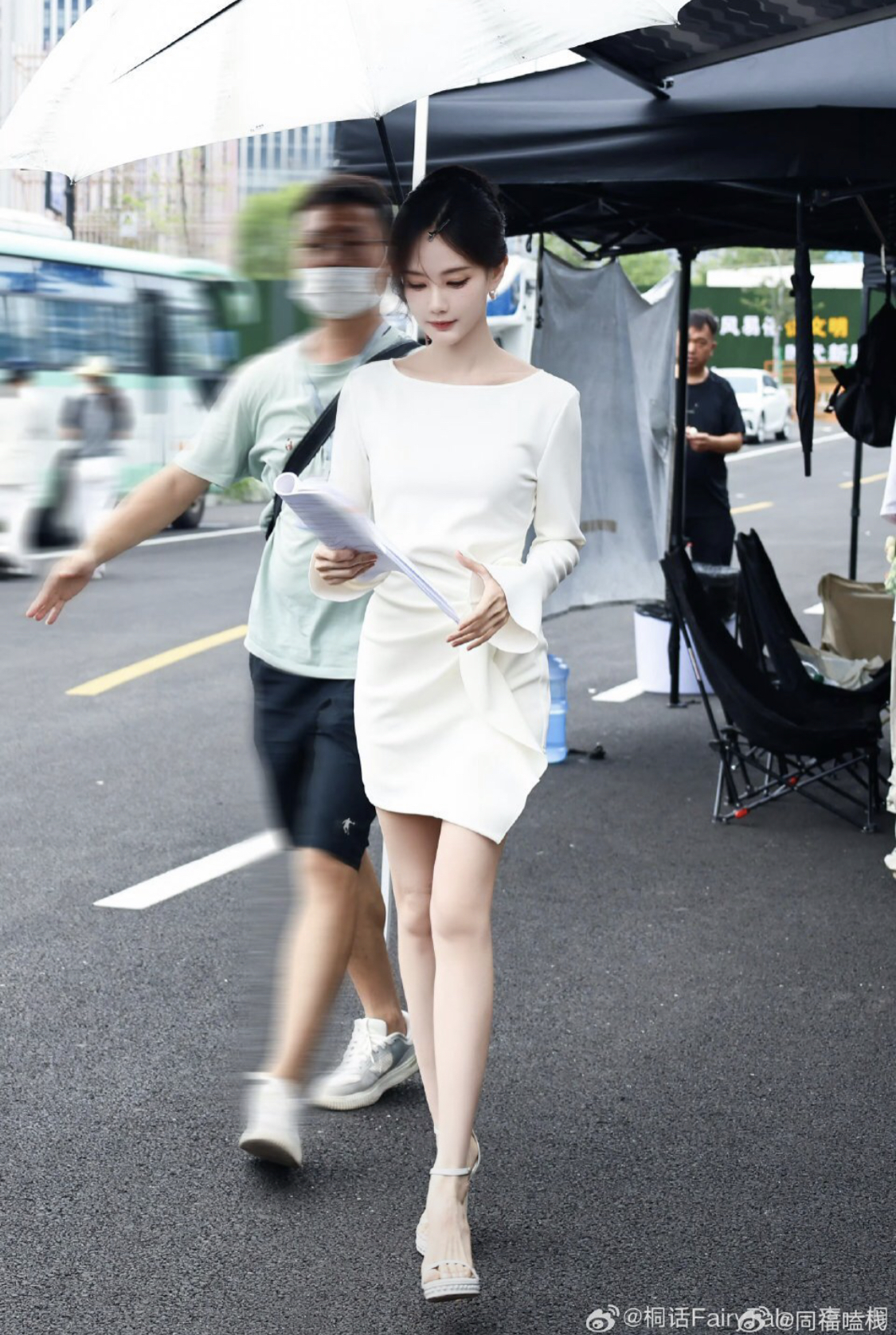 Trên đời không có mỹ nhân nào 35 tuổi vẫn trẻ khủng khiếp thế này đâu: Đẹp như thiên sứ, nói 15 tuổi cũng tin- Ảnh 7. Trên đời không có mỹ nhân nào 35 tuổi vẫn trẻ khủng khiếp thế này đâu: Đẹp như thiên sứ, nói 15 tuổi cũng tin- Ảnh 7.