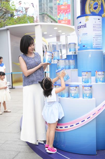 Hiền Thục, Phương Mỹ Chi, Bùi Công Nam “nuốt mic” cực cháy tại đêm nhạc thuộc chuỗi sự kiện “Vũ trụ dưỡng chất One Aptamil”- Ảnh 3.