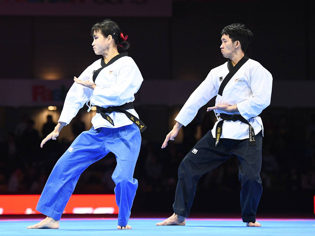 Tuyển thủ Việt Nam ôm đầu buồn bã khi thua đầy tranh cãi ở chung kết SEA Games, BHL khiếu nại cực căng- Ảnh 3.