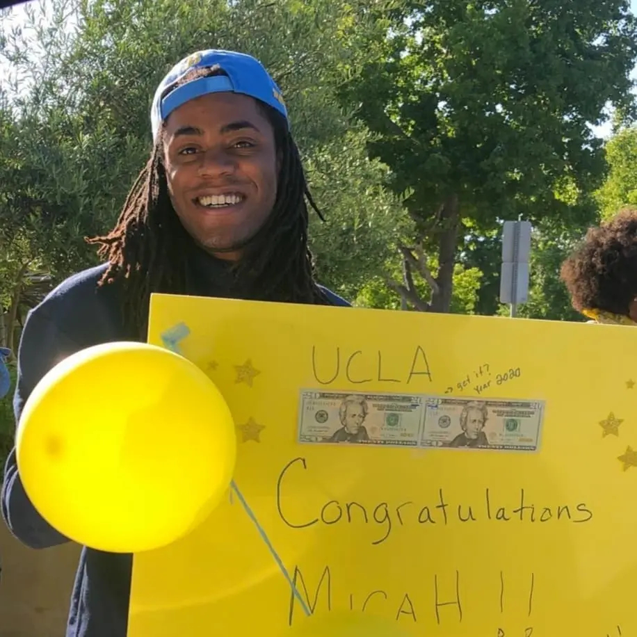 Sốc nặng clip nam diễn viên nổi tiếng bị đâm chết tại nhà riêng, danh tính nghi phạm gây phẫn nộ- Ảnh 2. Sốc nặng clip nam diễn viên nổi tiếng bị đâm chết tại nhà riêng, danh tính nghi phạm gây phẫn nộ- Ảnh 2.