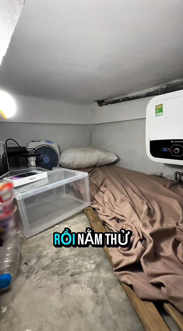 Xôn xao phòng trọ 2m2 giá thuê 500k/ tháng ở Hà Nội: Nhiều điểm bất thường- Ảnh 3. Xôn xao phòng trọ 2m2 giá thuê 500k/ tháng ở Hà Nội: Nhiều điểm bất thường- Ảnh 3.