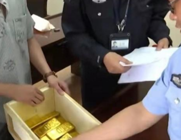 Mất hơn 25kg vàng ký gửi, người đàn ông kiện hãng hàng không đòi bồi thường nhưng bị từ chối, tòa án tuyên bố: “Họ làm vậy là đúng”- Ảnh 2.