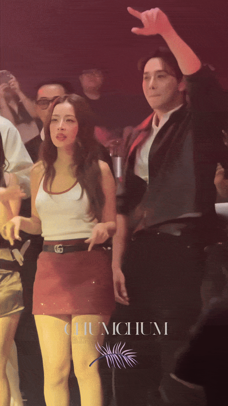 Sự kiện HOT nhất hôm nay: Châu Bùi gây náo loạn với trang phục táo bạo, Chi Pu tình tứ với 1 mỹ nam- Ảnh 6. Sự kiện HOT nhất hôm nay: Châu Bùi gây náo loạn với trang phục táo bạo, Chi Pu tình tứ với 1 mỹ nam- Ảnh 6.