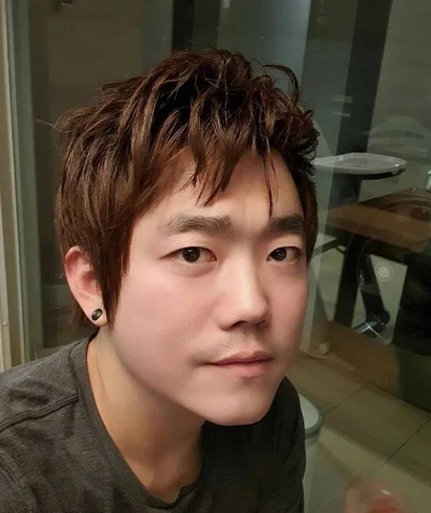 Căng: 3 khách say rượu làm loạn trong quán ăn của ca sĩ nổi tiếng vì 4 triệu, đôi bên tranh cãi náo động cả khu phố- Ảnh 1. Căng: 3 khách say rượu làm loạn trong quán ăn của ca sĩ nổi tiếng vì 4 triệu, đôi bên tranh cãi náo động cả khu phố- Ảnh 1.