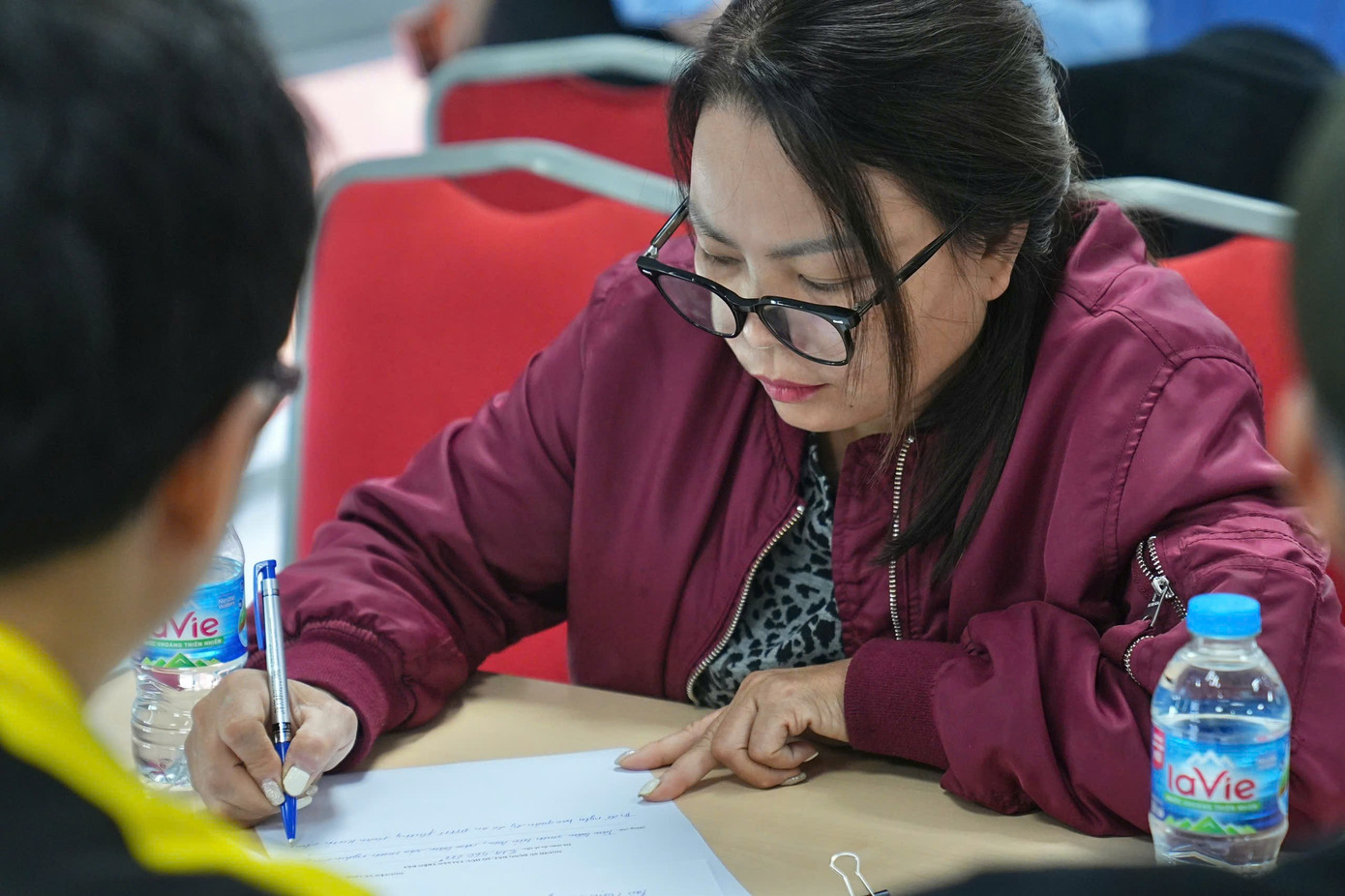 Người dân khu "đất kim cương" cạnh hồ Hoàn Kiếm nhận tiền đền bù dự án quảng trường- Ảnh 4.