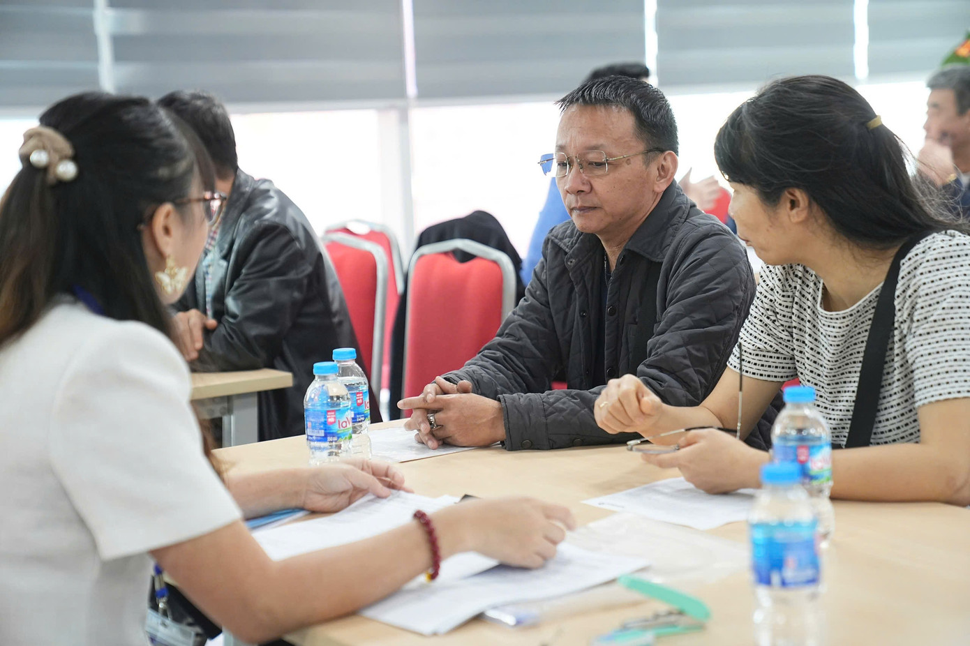 Người dân khu "đất kim cương" cạnh hồ Hoàn Kiếm nhận tiền đền bù dự án quảng trường- Ảnh 5.