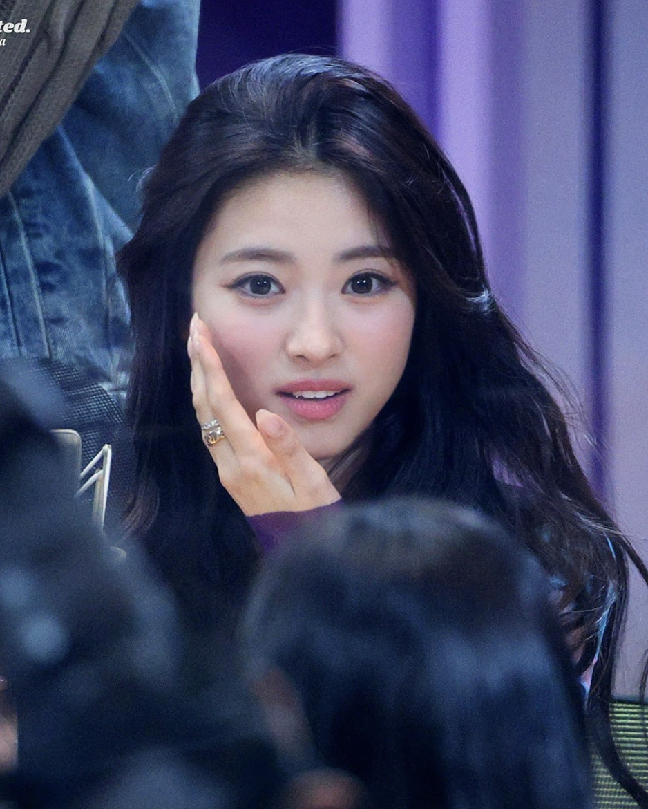 9 giây lộ mặt mộc khiến gái xinh 2K5 được so với cả Song Hye Kyo lẫn Kim Tae Hee- Ảnh 4.