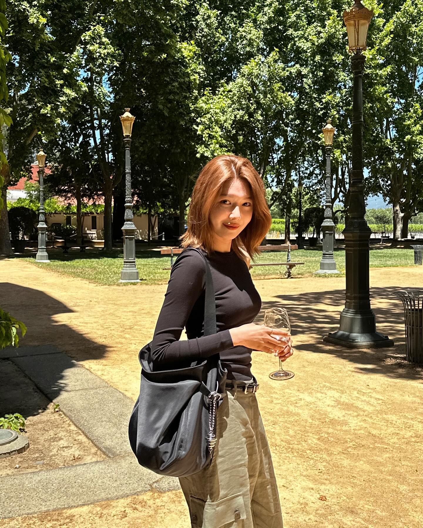 Bí quyết mặc đẹp của người yêu tài tử Jung Kyung Ho, U40 ai cũng muốn sành điệu như thế này- Ảnh 7. Bí quyết mặc đẹp của người yêu tài tử Jung Kyung Ho, U40 ai cũng muốn sành điệu như thế này- Ảnh 7.