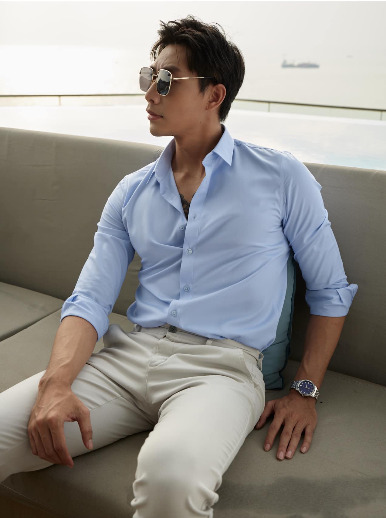 Nam thần Vbiz siêng cởi đồ trên sàn diễn, body 6 múi mướt mắt nhưng liên tục vướng nghi vấn yêu đồng giới- Ảnh 16. Nam thần Vbiz siêng cởi đồ trên sàn diễn, body 6 múi mướt mắt nhưng liên tục vướng nghi vấn yêu đồng giới- Ảnh 16.