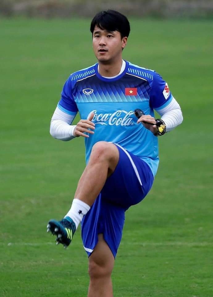 HLV thể lực ĐT Việt Nam tung ảnh cưới xịn xò, cô dâu xinh như idol Hàn, Duy Mạnh, Hoàng Đức thả tim chúc mừng- Ảnh 7.