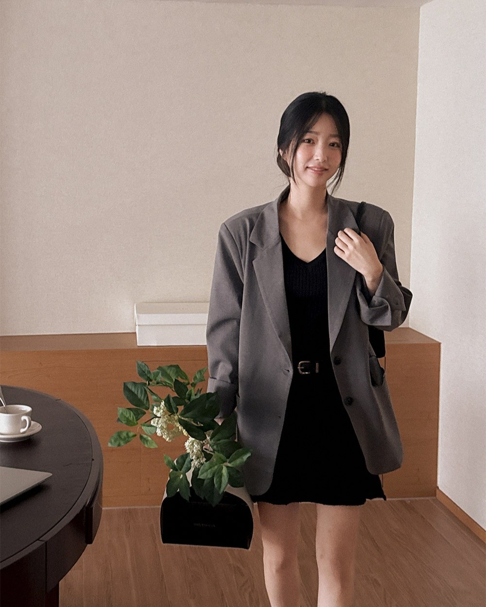 5 tông màu trang phục tôn da tốt nhất, mặc lên còn rất sang thì ai cũng phải có- Ảnh 17. 5 tông màu trang phục tôn da tốt nhất, mặc lên còn rất sang thì ai cũng phải có- Ảnh 17.