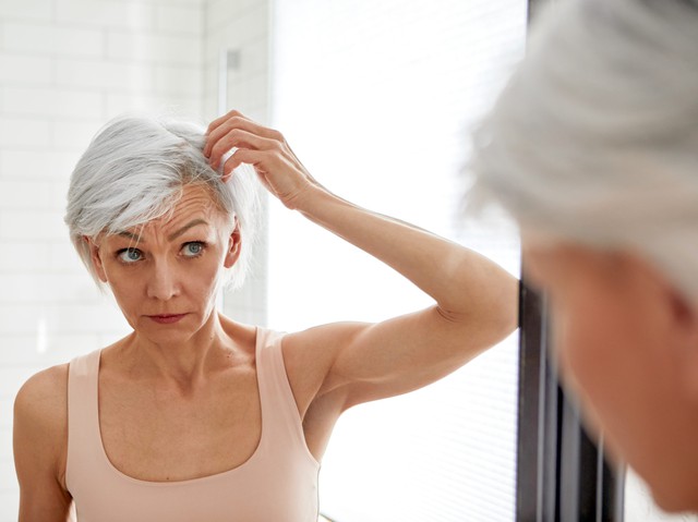 Cứ đổ lỗi cho stress, ai ngờ nguyên nhân mệt mỏi, da xấu, tóc rụng là do thiếu dưỡng chất này: 8 dấu hiệu phụ nữ rất dễ gặp- Ảnh 3.