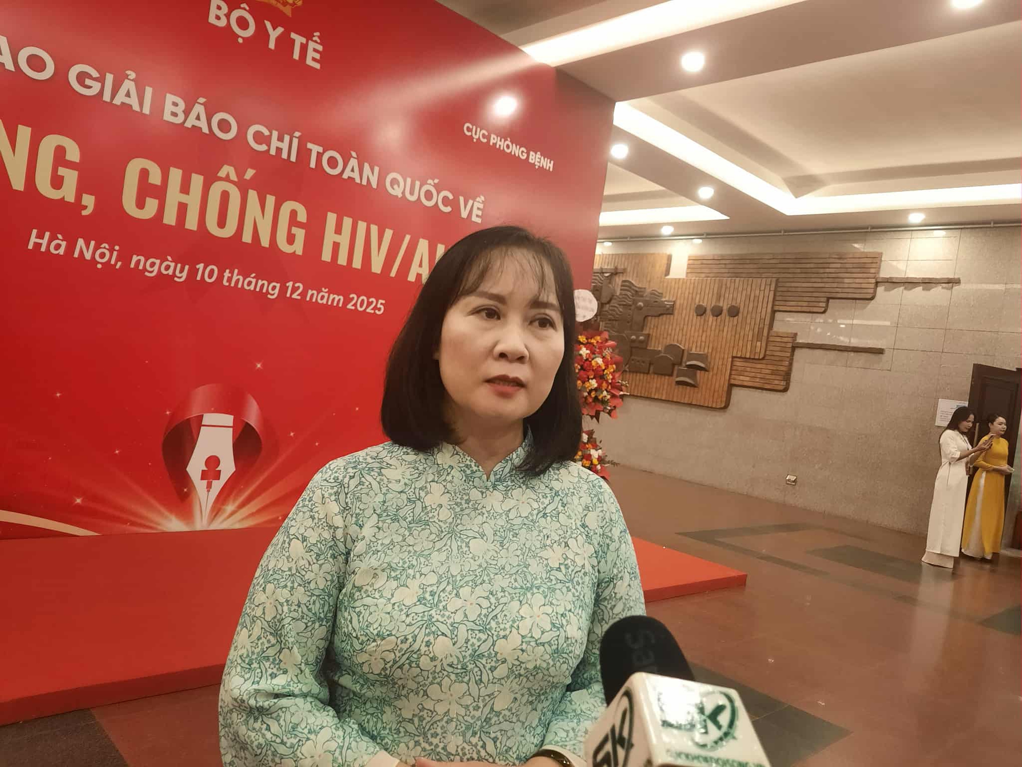 Người phụ nữ Việt được vinh danh “Anh hùng châu Á”: “Tôi từng bị nói nhiễm HIV mà còn dám bêu mặt ra…”- Ảnh 1.