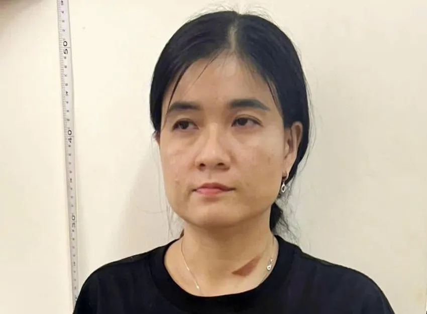 Toàn cảnh vụ đầu độc người tình bằng xyanua rồi lao xe xuống đèo Bảo Lộc: Hé lộ chuỗi tình tiết rúng động đến màn kịch che giấu tội ác- Ảnh 1. Toàn cảnh vụ đầu độc người tình bằng xyanua rồi lao xe xuống đèo Bảo Lộc: Hé lộ chuỗi tình tiết rúng động đến màn kịch che giấu tội ác- Ảnh 1.