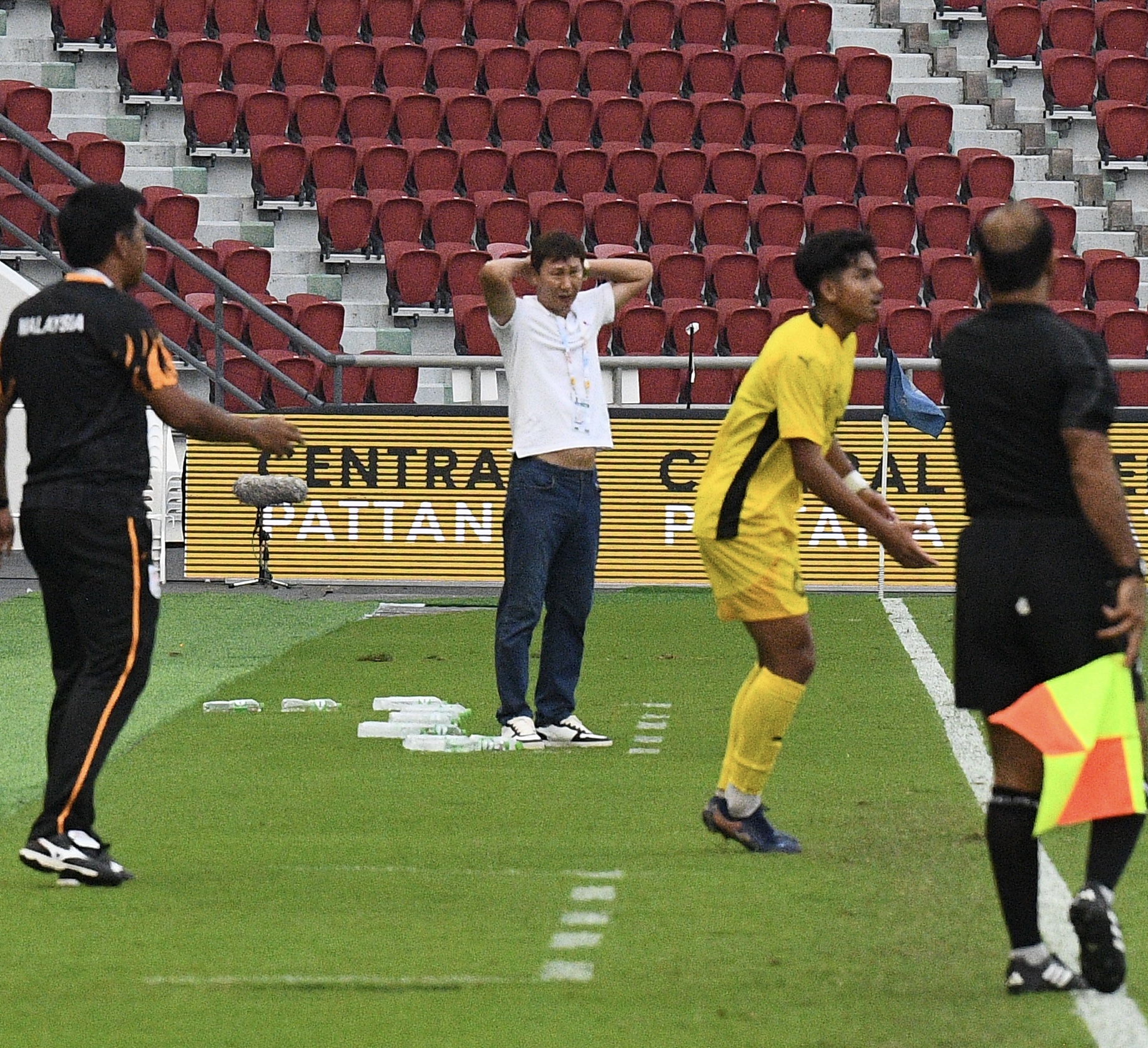 Chỉ đạo U22 Việt Nam cực căng, HLV Kim Sang-sik lộ luôn Chỉ đạo U22 Việt Nam cực căng, HLV Kim Sang-sik lộ luôn