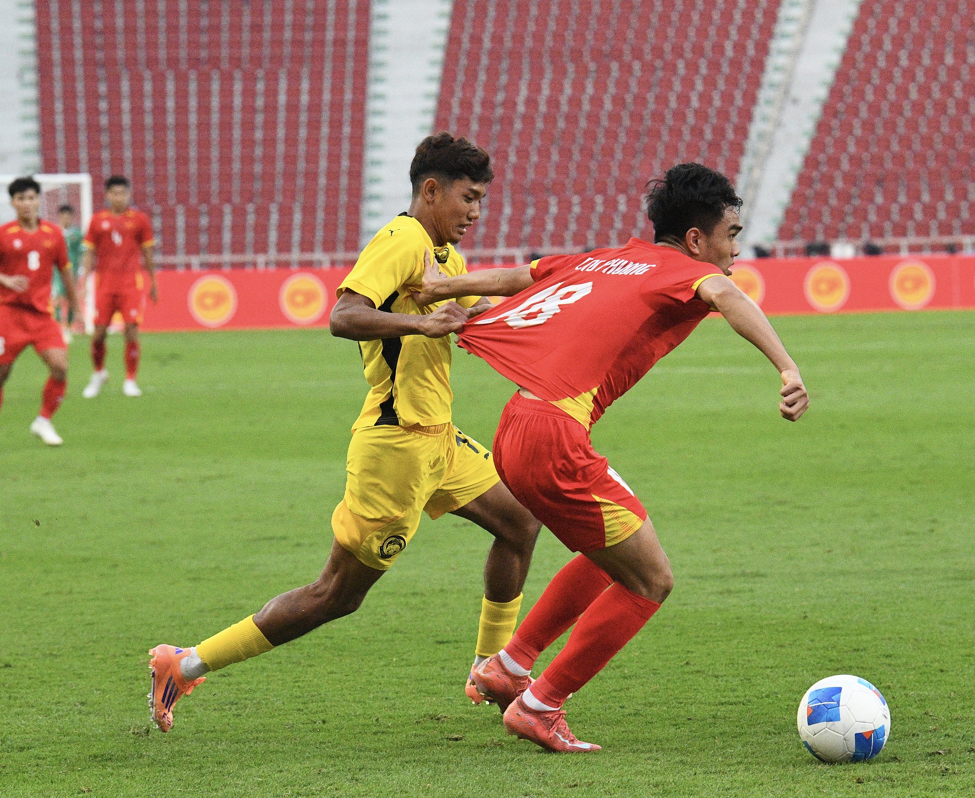 Chỉ đạo U22 Việt Nam cực căng, HLV Kim Sang-sik lộ luôn Chỉ đạo U22 Việt Nam cực căng, HLV Kim Sang-sik lộ luôn