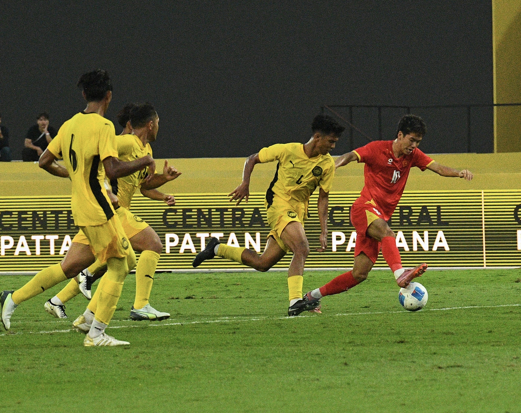 Chỉ đạo U22 Việt Nam cực căng, HLV Kim Sang-sik lộ luôn Chỉ đạo U22 Việt Nam cực căng, HLV Kim Sang-sik lộ luôn