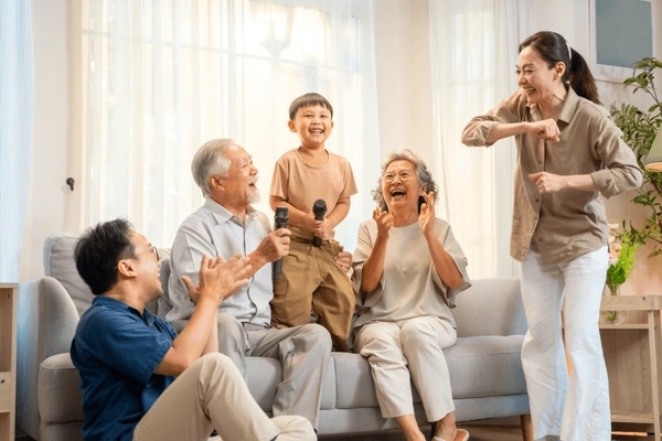 Vừa đón bố mẹ hai bên về ở chung nhà, 1 cảnh tượng trong đêm đã khiến vợ chồng tôi vội “quay xe”: “Không thể sống thế này được”- Ảnh 3. Vừa đón bố mẹ hai bên về ở chung nhà, 1 cảnh tượng trong đêm đã khiến vợ chồng tôi vội “quay xe”: “Không thể sống thế này được”- Ảnh 3.