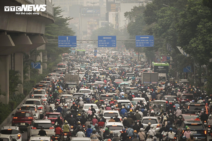 Ô nhiễm không khí ở Hà Nội leo thang, loạt điểm cảnh báo tím- Ảnh 8.