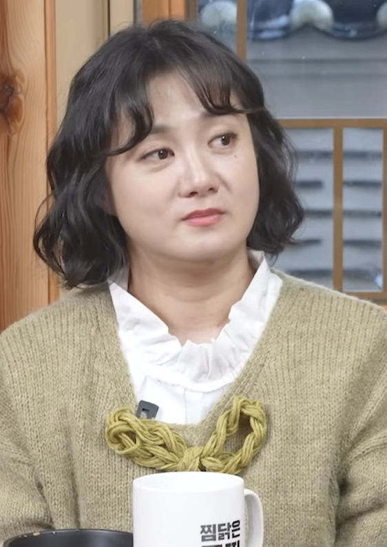 "Nữ hoàng làng hài" bị bóc thêm liên hoàn phốt: Say rượu quấy rối đồng nghiệp, biển thủ hàng tỷ đồng công quỹ?- Ảnh 3.