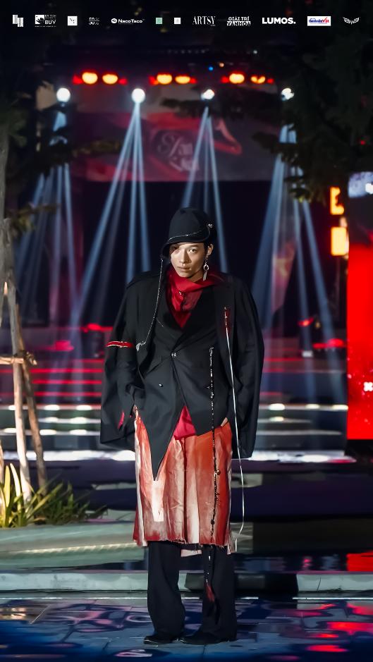 Hút mắt với show thời trang “Tàn Viên" đậm chất cá tính của sinh viên BUV- Ảnh 8. Hút mắt với show thời trang “Tàn Viên" đậm chất cá tính của sinh viên BUV- Ảnh 8.