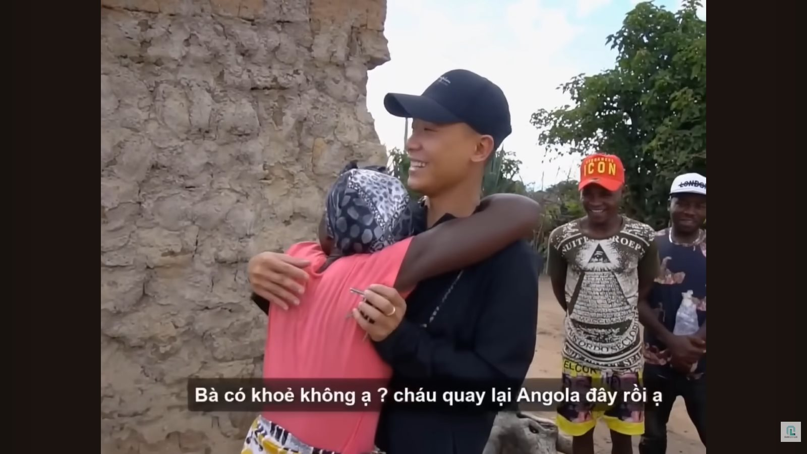 Động thái lạ của kênh Quang Linh Vlogs- Ảnh 2.