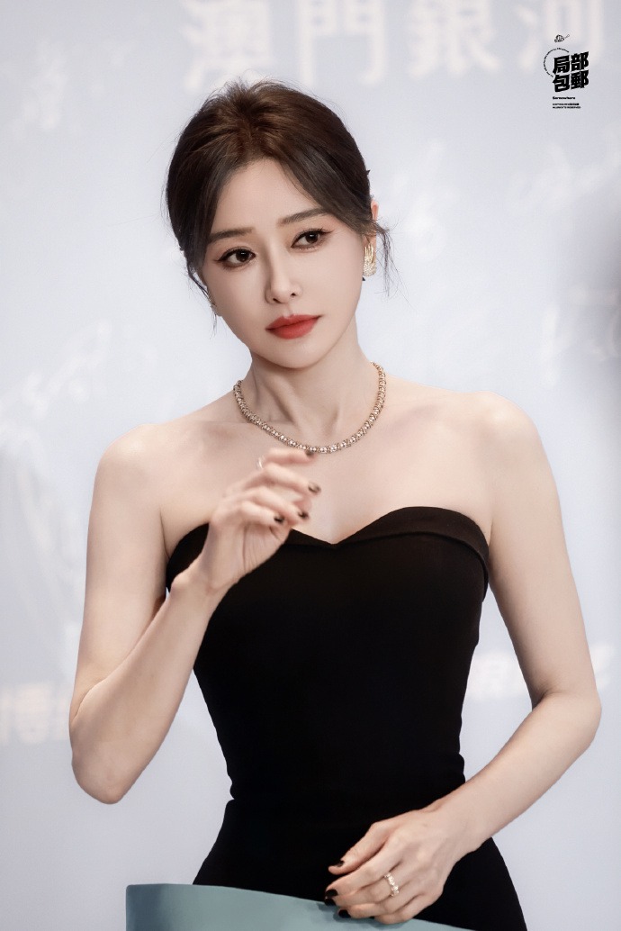 "Phú Sát Hoàng Hậu" Tần Lam tháo chạy khỏi "phi công" kém 10 tuổi vì liên tục bị ép buộc làm 3 điều này?- Ảnh 2.