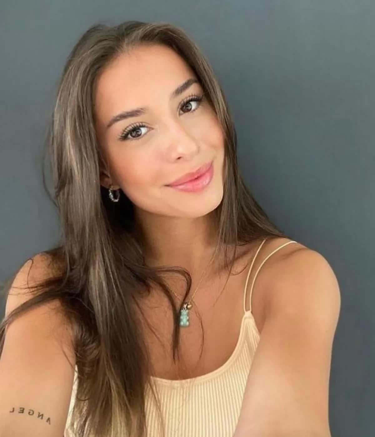 Siêu sao bóng đá đẳng cấp ngang Ronaldo - Messi nhưng lại làm bạn gái 