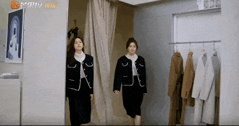 Xui 8 kiếp mới vớ phải phim Trung Quốc này: Nữ chính mặc đồ hiệu như hàng chợ, cảnh nóng phản cảm nhất trên đời- Ảnh 4.