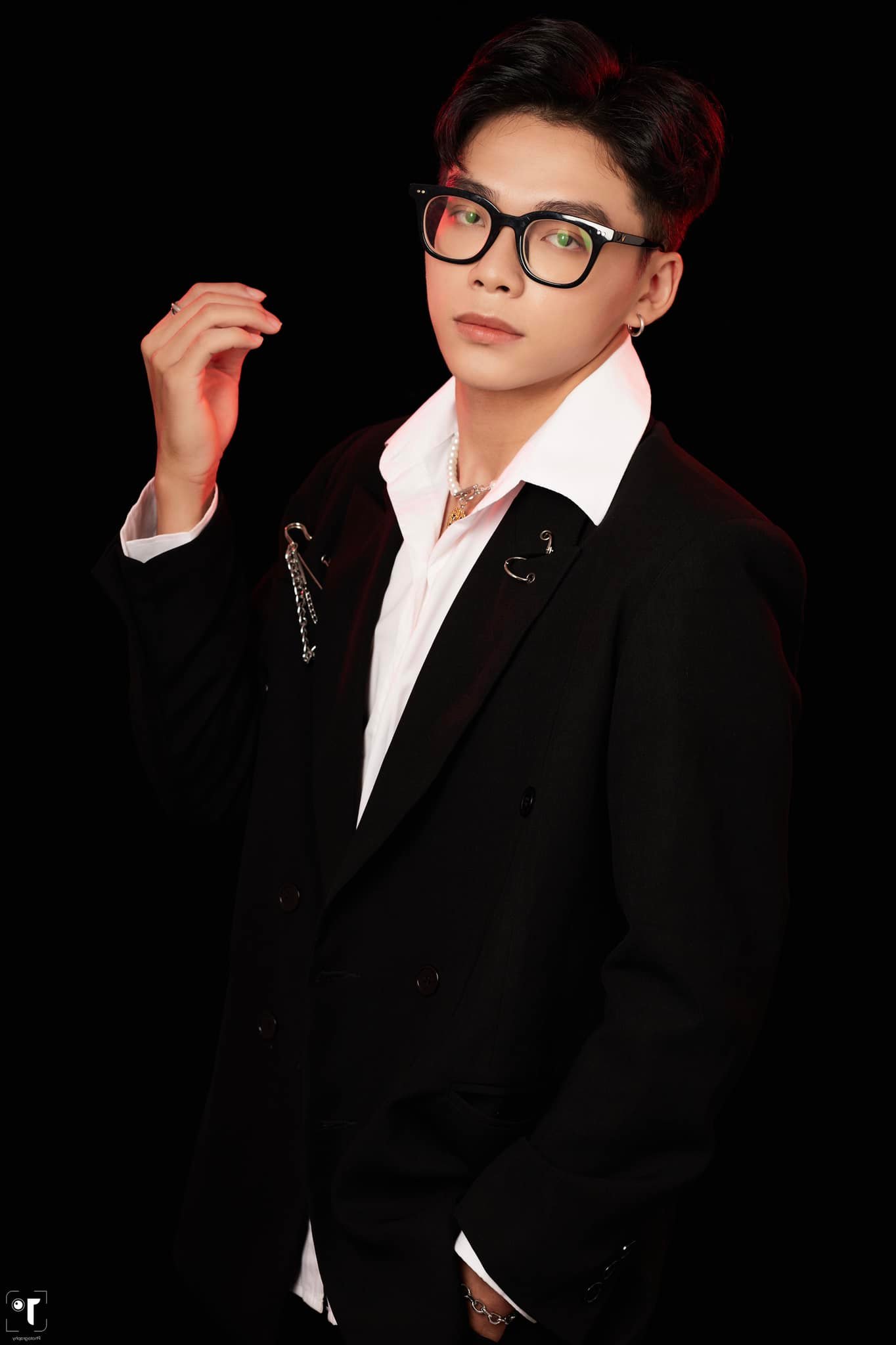 Cận 3 độ vẫn không đeo kính khi thi đấu, hot boy 10x điển trai gây sốt khi giành HCV SEA Games cho Việt Nam- Ảnh 11. Cận 3 độ vẫn không đeo kính khi thi đấu, hot boy 10x điển trai gây sốt khi giành HCV SEA Games cho Việt Nam- Ảnh 11.