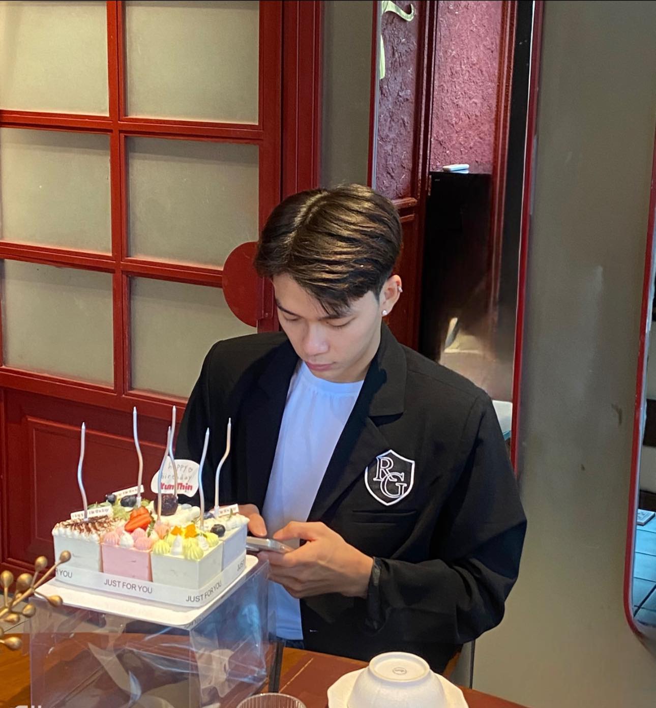 Cận 3 độ vẫn không đeo kính khi thi đấu, hot boy 10x điển trai gây sốt khi giành HCV SEA Games cho Việt Nam- Ảnh 16. Cận 3 độ vẫn không đeo kính khi thi đấu, hot boy 10x điển trai gây sốt khi giành HCV SEA Games cho Việt Nam- Ảnh 16.