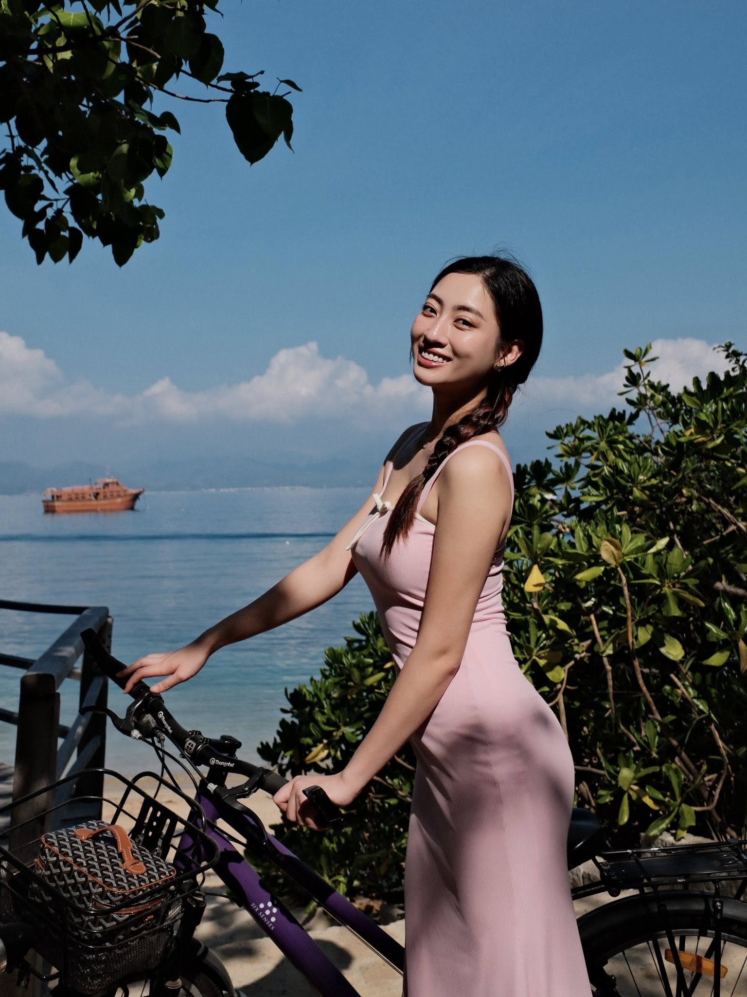 "Nữ giúp việc" đang học Tiến sĩ, ở penthouse view Hồ Tây, là con gái cựu Giám đốc Kho bạc Nhà nước Cao Bằng- Ảnh 15. "Nữ giúp việc" đang học Tiến sĩ, ở penthouse view Hồ Tây, là con gái cựu Giám đốc Kho bạc Nhà nước Cao Bằng- Ảnh 15.