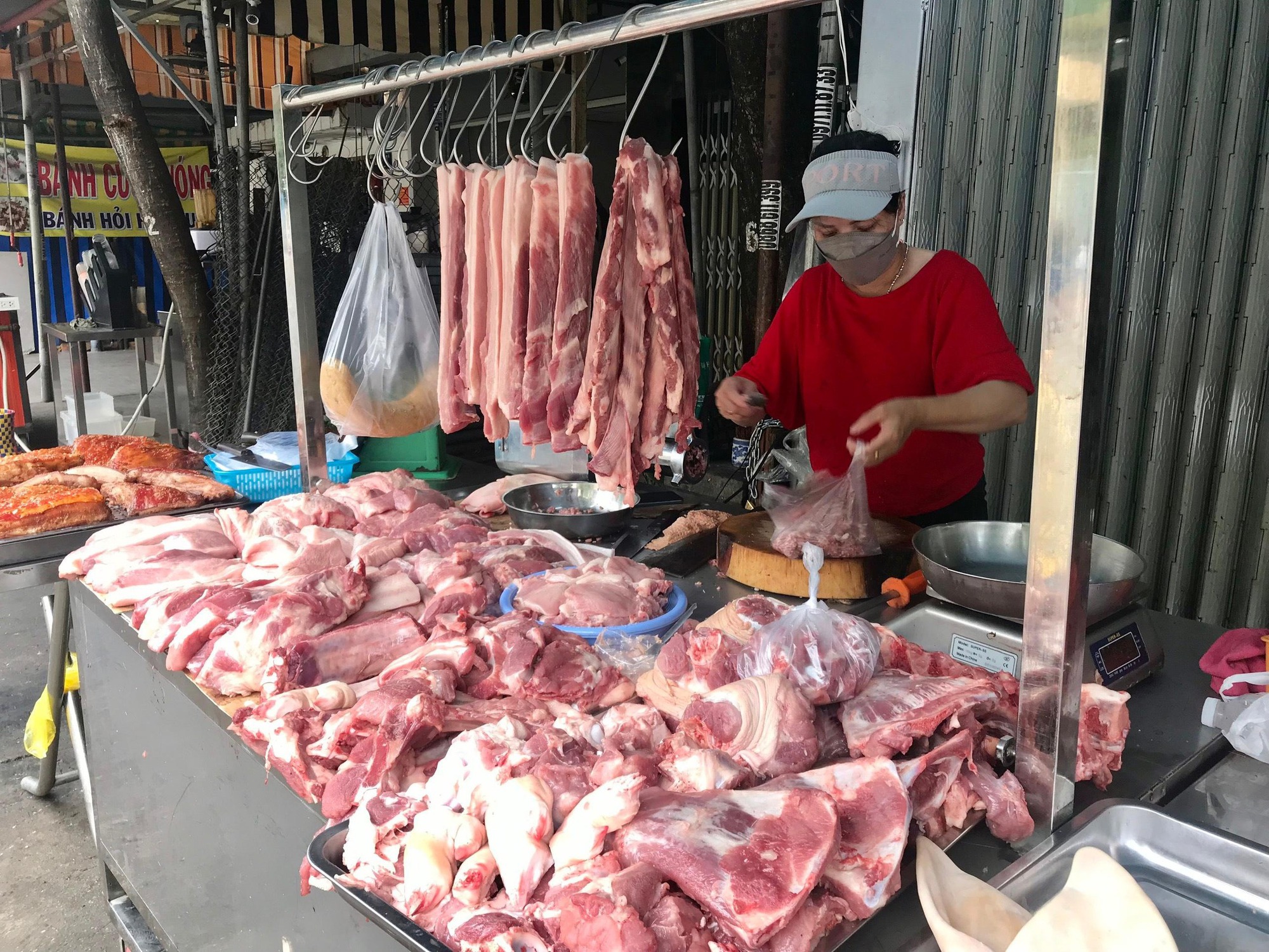 Tiểu thương tiết lộ 6 khung giờ đi chợ mua đồ rẻ mà vẫn tươi ngon- Ảnh 2.