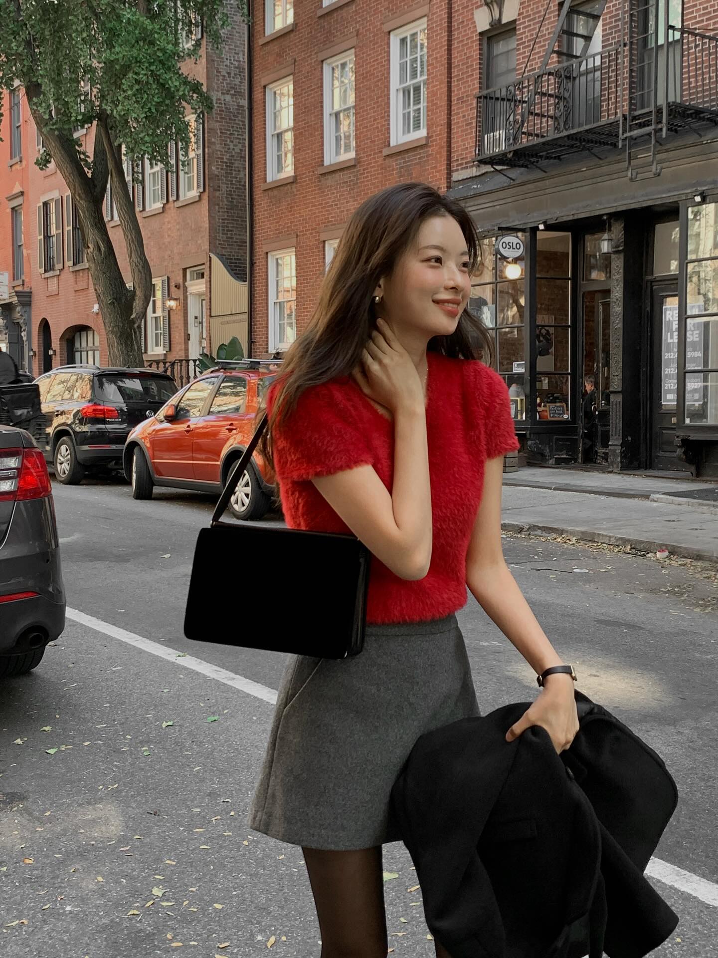 10 set đồ màu sắc rất dễ mặc trong mùa lạnh, giúp nàng nổi bật mà không sợ 